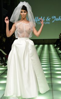 25 платьев, которые ты точно никогда бы не надела на собственную свадьбу