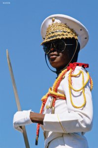 Швейные войска.Видать Зверев одевал)
