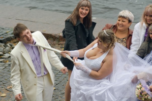 А тут что не так. Сиськи отличные. Лицо туда вставишь и так быстро вправо-влево б-б-р-ы-ы-к.