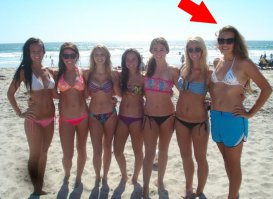 Мамаша втянула живот, но до купальника решила не раздеваться)))