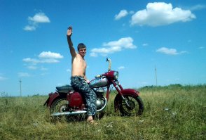 моя любимая игрушка.... 1964 года выпуска, всё родное.....езжу иногда.
