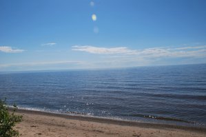 Вот такие озера не видно горизонта, просто настоящее море.