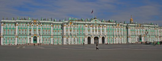 ИНТЕРЕСНЫЕ ФАКТЫ1. Потребуется несколько лет, чтобы обойти Эрмитаж, останавливаясь возле каждого экспоната, хотя бы на минуту.

примерно 30 лет