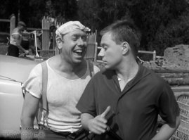 ТЕБЯ ПОСОДЮТ А ТЫ НЕ ВОРУЙ!!!