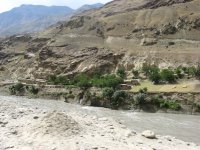 Таджикистан и Афганистан вдоль реки Пяндж.