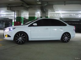 Я конечно тоже занижал своё авто(Ford Focus 2),но покупал пружины,и аморты KONI,и занижал на -35 мм!)
Но чтобы просто тупо отпилить пружины,и потом боятся лежачего полицейского,трамвайных путей....это жесть!!!Я не понимаю зачем?!
Просто зачем?!