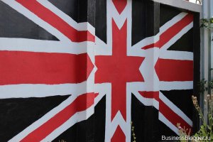 Автор Евгений Сорокин внезапно скрестили флаги Удмуртии и Великобритании. Символ разрушения консервативных культурных стереотипов =)