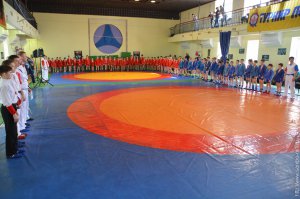 Это наш спортзал. А какой у вас? Поделитесь!