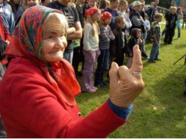 Это тебе, подпиндосник.
.