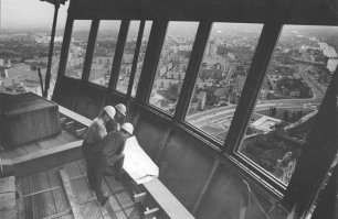 20 фото культовых достопримечательностей со всего мира в процессе их строительства