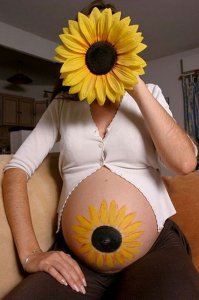 Идея с насосом прикольная жеж! 

а тут..фига у неё шерсть на руках