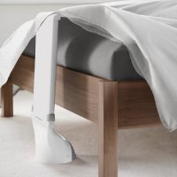 Придет бабайка и за ногу цапнет .