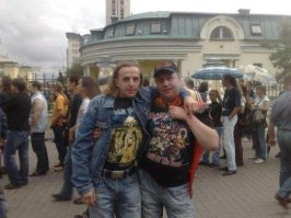 до сих пор мейден слушаю.и на концерты хожу.это с корешем перед концертов в СК "Олимпийский"