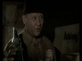 Там немцы!!!
И чё?!?!
Да ни чё... Выпили, покурили и разошлись как в море корабли!
Талант! Браво!!!