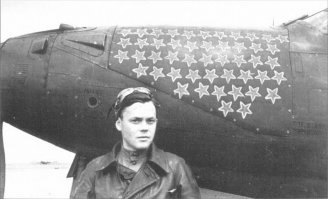 Вот пилот над центром города делает селфи, в момент виража, поднимаясь вертикально вверх. Насколько по должностным инструкциям разрешено так отвлекаться и насколько рады жители кварталов внизу тому, что их жизни подвергаеются риску из за желания "вы@бнуться" ?!
Я бы за такое судил.
И как тут ранее отметили, лайки можно набирать и вот так: