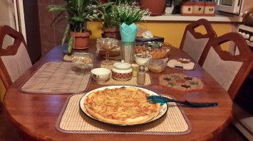 Моя пицца, приготовленная  мужскими  руками!
Пицца из Алматы.