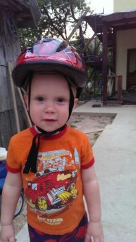 Согласен, быть папой - это круто!!! Моему сыну год и 10 месяцев...