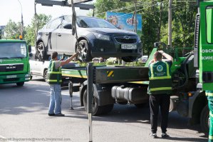 тут прерывистая. эвакуаторщики - чудаки