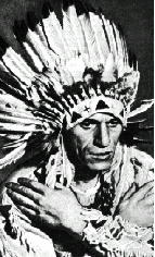 в детстве мне батя читал книгу, когда я был мелким,
потом подрос и сам эту книгу перечитал,
если Бог даст мне детей, а потом внуков - я буду "крутым" дедой  
и своим внукам? я то же прочту перед сном (частями) книгу про Сато-о-оК длинное перо!!! книга хорошая, ее нужно читать детям-чтоб ОНИ людьми выросли!
да и основана она на реальных событиях.