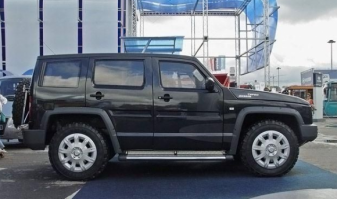 Длина: 	5700 мм
Ширина:	2300 мм
Высота:	2300 мм
Клиренс: 400 мм
от 3000000 до 6000000 рублей, в зависимости от комплектации.