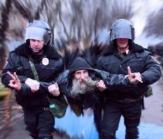 15 очень фотогеничных людей на снимках, сделанных в безумных ситуациях