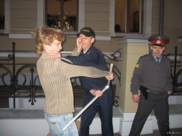 15 очень фотогеничных людей на снимках, сделанных в безумных ситуациях