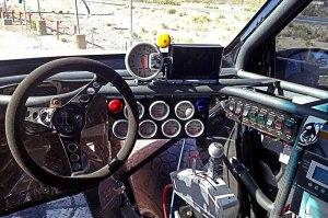 Что-то не пойму ,из салона колёса видны что ли ?