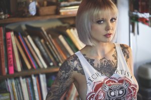 Красивые татуировки на телах не менее красивых девушек