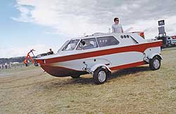 Салага! В Советское время был построен шикарный автомобиль амфибия с очень достойными параметрами! скорость на воде до 45 км/час, на шоссе 90 км/час что в то время было в общем то очень достойно!