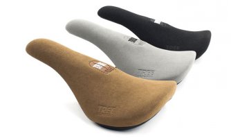 фигасе давит. я на таком езжу и вообще проблем никаких.