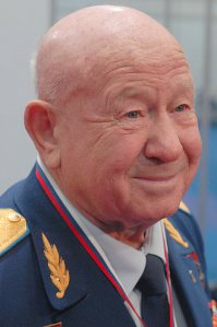 Алексей Архипович Леонов 81 год