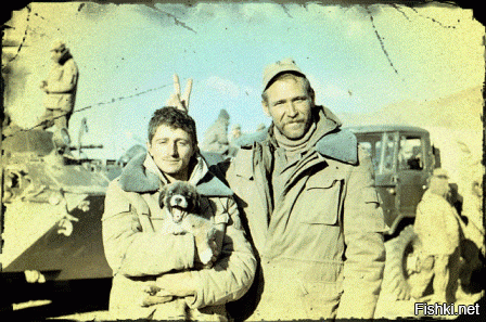 я чего то упустил походу,когда слово брутальный стало синонимом метросексуал? одни нашные мальчики с женскими привычками, другие бородатые дядечки с женскими цацками, так что ли ???

для меня брутальные мужики выглядят вот так, и ни на одном цацок с черепульками нет!!!
п.с. и да у каждого русского мужика должен быть обрез...