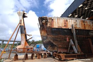 Жалко. Этот человек наполнил детство романтикой морских путешествий.
Далее в программе-Подводная одиссея команды Кусто. Как хочется снова услышать эту фразу из телевизора. Но программа развалилась, романтики в аналогичных передачах не стало, великого человека уже нет, а легендарная "Каллипсо" пущена на слом