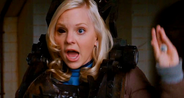 А, в баре подралась.