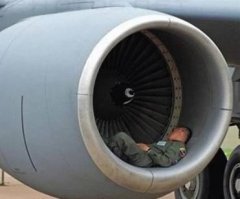 Никогда не спи на работе, особенно если твои коллеги умеют пользоваться фотошопом 