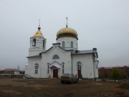 г.Белебей (Башкирия). Храм построен в начале 20 века на народные деньги. В начале 30х годов был разрушен (не полностью) и заброшен. Восстановлен на народные деньги несколько лет назад. Реконструкция и облагораживание продолжается до сих пор.