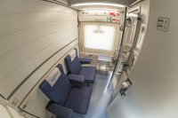 Я что-то не совсем догнал по этой фотке.

Эти получается тот, кто сидит у окна может пялиться в окно или в сортир, а сидящий рядом только в стену перед собой?
Компоновка купе стрёмная какая-то. Да и необходимость личного сортира с душем на перегоне Мск-НН, прямо скажем, весьма сомнительна.