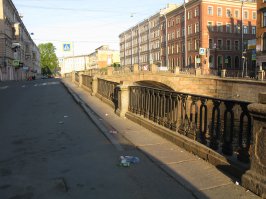мне не хочется Вас переубеждать ,я родился  в Ленинграде за двадцать с лишним лет до того ,как его накрыло медным тазом дерьмократии ,мне есть с чем сравнивать, к сожалению. Вероятно, еще есть сознательные личности и среди современной молодежи ,но они ,скорее всего, чувствуют себя не в своей тарелке посреди своих одноклеточных сверстников, каждому времени, увы, свои нравы и мораль поведения ,ничего не попишешь. Если уродов ,как Вы говорите, не так много, то может еще и не всё потеряно ,но что то не похоже...