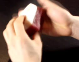 Вот так выгладят 100 грамм мяса и 100 грамм жира. А вот и сам первоисточник. Так что не верьте в этот миф.