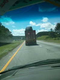 Мне интересно-ПРОЙДЕТ ГРУЗОВИК С КОЛЕСОМ ПОД МОСТ или НЕТ? Хотела бы я посмотреть, но из далека.