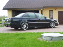 у Ауди V8 кузов D11, а не D1.
(свежих фото нет, так как в процессе перекраски)