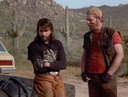 Про шляпу вот этот фильм напомнило