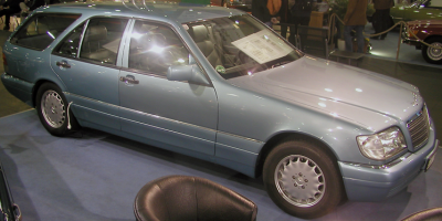 Мерин 600ый. W140 Единственный экземляр, прототип. Машина на ходу. Была построена Karosserie Bau Binz , по заказу Мерседеса. (Планировались так же модели S320, S420, S500.) Мотор V12, Мах Км/ч 250.  Ну и Бэха 7ка в нагрузку, тоже редкий экземпляр....