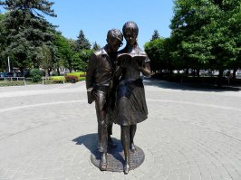 А вот в Краснодаре напротив Технологического университета