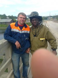 после окончания ВУЗА стал дорожным мастером на русском севере.