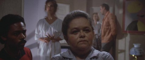 Помните актрису из Полтергейста? Зельду Рубенштейн? Похоже у неё был тот же синдром.