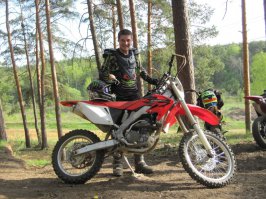 У меня корефан с такой же проблемой, на моте гоняет