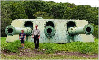 А вот где такие пушки стоят догадаетесь?