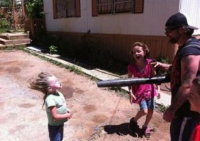 Папа и дочери