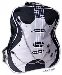 Ну что тут сказать. Вы очень хороший папа, правда! Вашей дочке очень повезло. Вот вам фото, тренируйтесь, и когда у вас получится так, ваша дочка обязательно будет носить ваши сумки. А пока не обижайтесь на нее. Держите плюс.